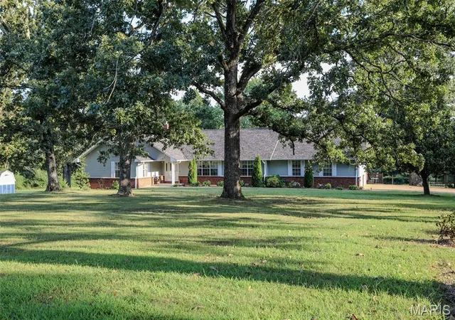 Photo 3 of Single family home for sale at 114 County Rd 4221, Poplar Bluff, MO 63901 | MLS# MIS26056274 | Listing updated on 2026-09-01