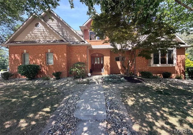 Photo 1 of Single family home for sale at 620 Springwood Dr, Belleville, IL 62220 | MLS# MIS26056277 | Listing updated on 2026-09-08