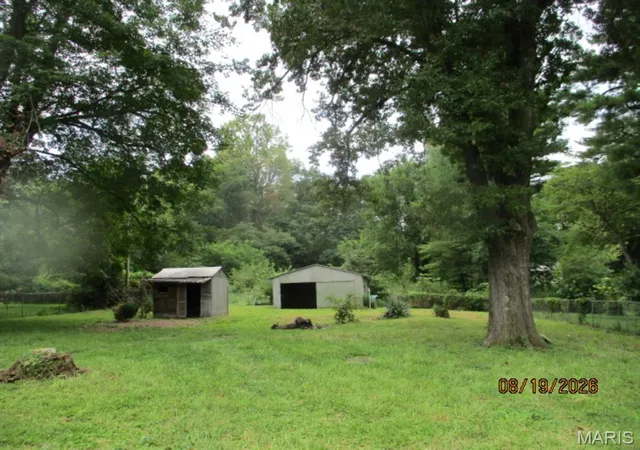 Photo 2 of Sale Pending at 213 Bethel Mine Rd, Caseyville, IL 62232 | MLS# MIS26056280 | Listing updated on 2026-09-04