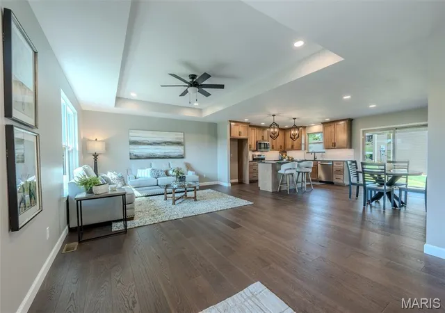 Photo 3 of Single family home for sale at 2703 Renns Lake Rd, Jefferson City, MO 65109 | MLS# MIS26056291 | Listing updated on 2026-09-01