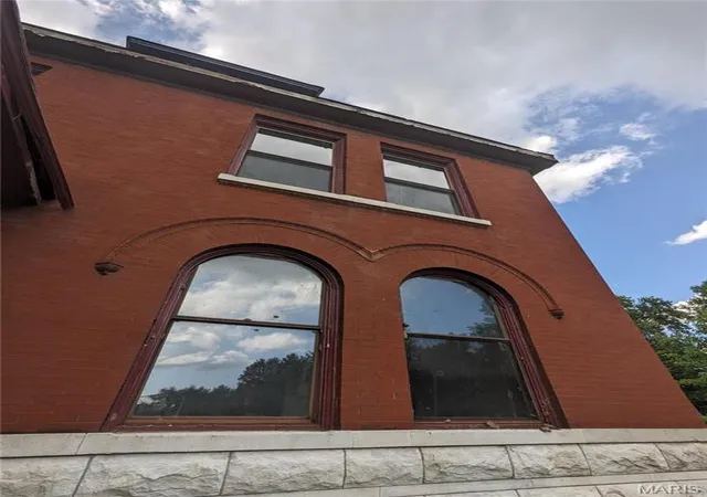 Photo 3 of Single family home for sale at 2801 Itaska St, Saint Louis, MO 63111 | MLS# MIS26056296 | Listing updated on 2026-09-01