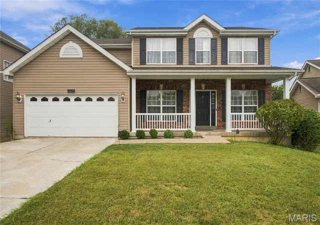 Single family home for sale at 308 Graywynd Ct, Lake Saint Louis, MO 63367 | MLS# MIS26056300