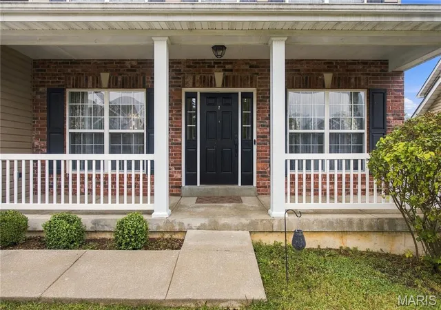 Photo 2 of Single family home for sale at 308 Graywynd Ct, Lake Saint Louis, MO 63367 | MLS# MIS26056300 | Listing updated on 2026-09-24