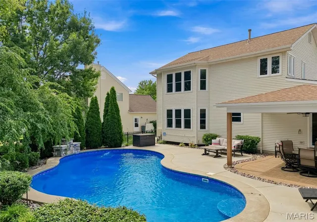 Photo 2 of Sale Pending at 130 Mccluer Dr, O Fallon, MO 63368 | MLS# MIS26056303 | Listing updated on 2026-09-14