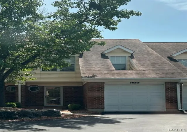 Photo 1 of Sale Pending at 1052 Boggan Pl, Florissant, MO 63031 | MLS# MIS26056304 | Listing updated on 2026-09-01