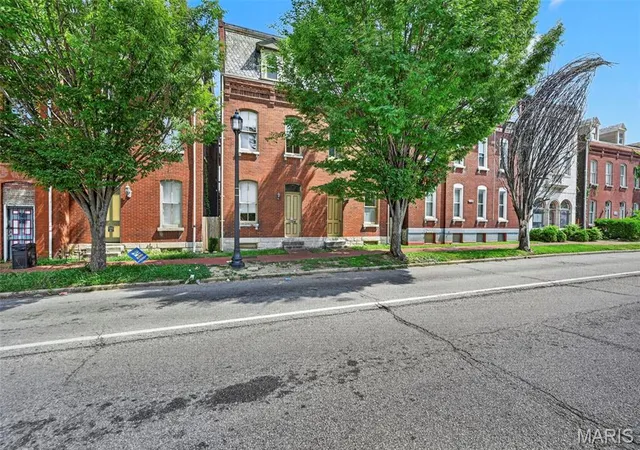 Photo 3 of Multi family home for sale at 1704 S Tucker Blvd, Saint Louis, MO 63104 | MLS# MIS26056318 | Listing updated on 2026-09-14