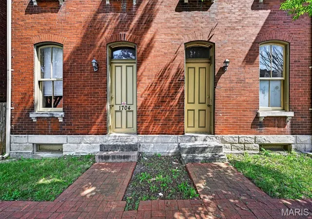 Photo 4 of Multi family home for sale at 1704 S Tucker Blvd, Saint Louis, MO 63104 | MLS# MIS26056318 | Listing updated on 2026-09-14
