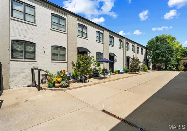 Photo 1 of Multi family home for sale at 2315 Tennessee Ave, Saint Louis, MO 63104 | MLS# MIS26056328 | Listing updated on 2026-09-16