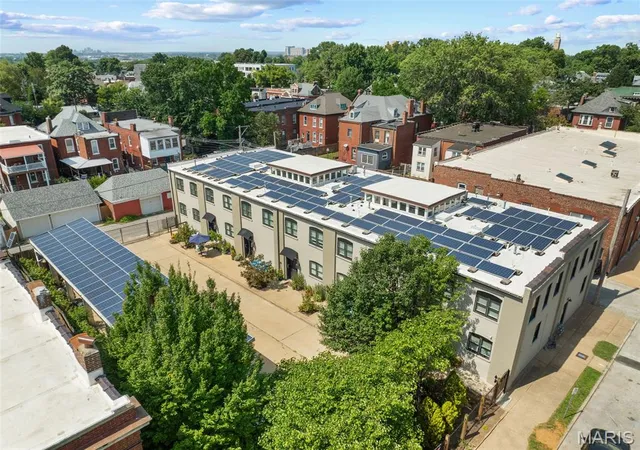 Photo 2 of Multi family home for sale at 2315 Tennessee Ave, Saint Louis, MO 63104 | MLS# MIS26056328 | Listing updated on 2026-09-23