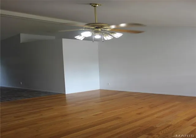Photo 4 of Single family home for sale at 1007 Southway Dr, Bowling Green, MO 63334 | MLS# MIS26056343 | Listing updated on 2026-09-26