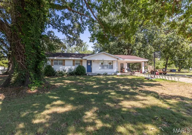 Photo 2 of Single family home for sale at 389 Kathy Ln, Poplar Bluff, MO 63901 | MLS# MIS26056346 | Listing updated on 2026-09-03