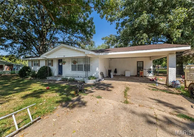 Photo 3 of Single family home for sale at 389 Kathy Ln, Poplar Bluff, MO 63901 | MLS# MIS26056346 | Listing updated on 2026-09-03