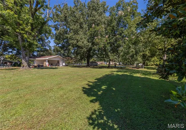 Photo 4 of Single family home for sale at 389 Kathy Ln, Poplar Bluff, MO 63901 | MLS# MIS26056346 | Listing updated on 2026-09-03