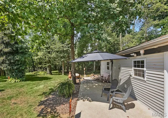 Photo 3 of Single family home for sale at 19 Sugar Ln, Collinsville, IL 62234 | MLS# MIS26056371 | Listing updated on 2026-09-13