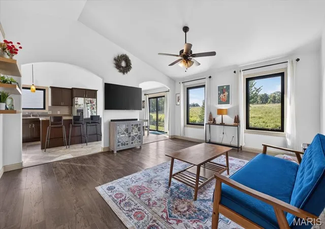 Photo 2 of Sale Pending at 136 Prairie Blfs Dr, Wentzville, MO 63385 | MLS# MIS26056374 | Listing updated on 2026-09-21