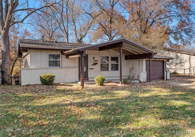 Photo 2 of Single family home for sale at 11039 Landseer Dr, Saint Louis, MO 63136 | MLS# MIS26056377 | Listing updated on 2026-09-02