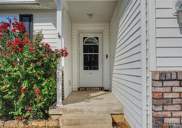 Photo 3 of Single family home for sale at 292 Arbor Cir, Jackson, MO 63755 | MLS# MIS26056381 | Listing updated on 2026-10-05