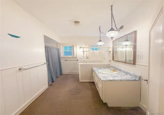 Photo 4 of Sale Pending at 423 W Fayette St, Pittsfield, IL 62363 | MLS# MIS26056389 | Listing updated on 2026-09-05