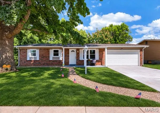 Photo 3 of Single family home for sale at 3424 La Salle Dr, Saint Charles, MO 63301 | MLS# MIS26056390 | Listing updated on 2026-10-22