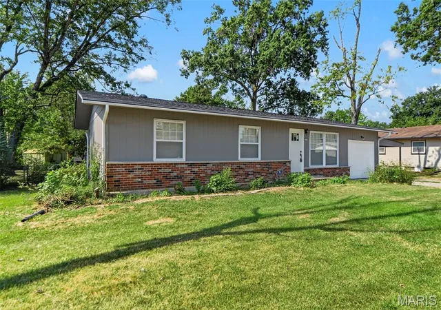 Photo 1 of Single family home for sale at 2271 Cessna Dr, Arnold, MO 63010 | MLS# MIS26056393 | Listing updated on 2026-09-21