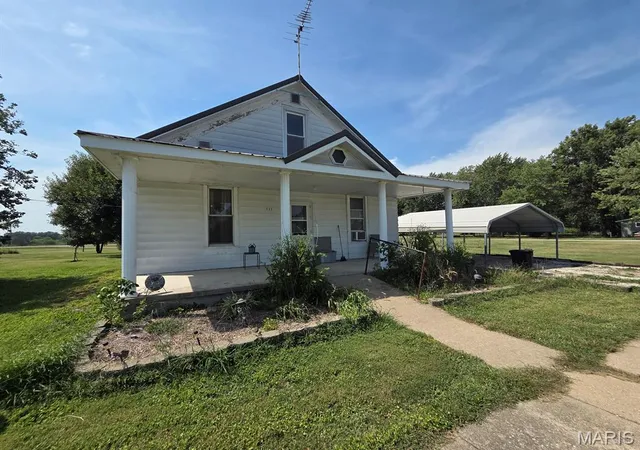 Photo 3 of Single family home for sale at 111 N Banner St, Knox City, MO 63446 | MLS# MIS26056404 | Listing updated on 2026-09-03