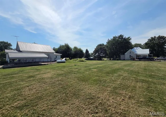 Photo 4 of Single family home for sale at 111 N Banner St, Knox City, MO 63446 | MLS# MIS26056404 | Listing updated on 2026-09-03