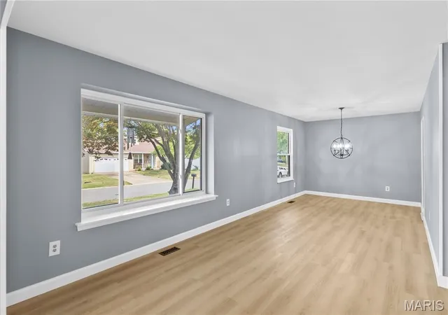 Photo 3 of Single family home for sale at 53 W Garden Walk Dr, Saint Peters, MO 63376 | MLS# MIS26056409 | Listing updated on 2026-09-30