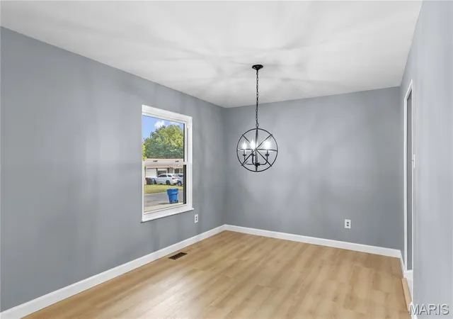Photo 4 of Single family home for sale at 53 W Garden Walk Dr, Saint Peters, MO 63376 | MLS# MIS26056409 | Listing updated on 2026-09-30