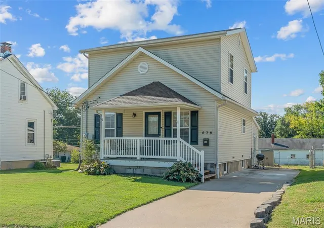 Photo 1 of Single family home for sale at 626 E 7th Street, Washington, MO 63090 | MLS# MIS26056411 | Listing updated on 2026-09-24