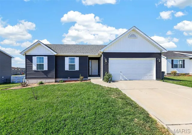 Single family home for sale at 831 Warrior Ridge Dr, Warrenton, MO 63383 | MLS# MIS26056413