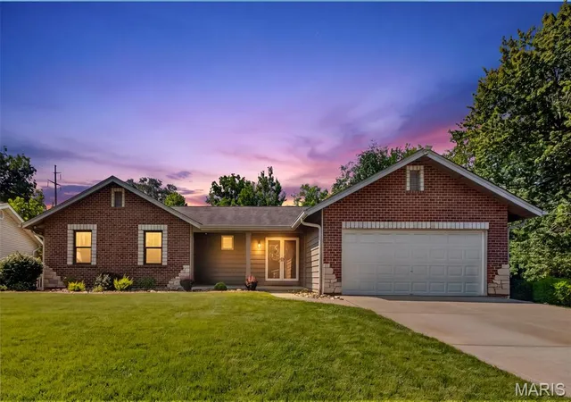 Photo 1 of Sale Pending at 19 Novella Dr, Saint Peters, MO 63376 | MLS# MIS26056418 | Listing updated on 2026-09-03