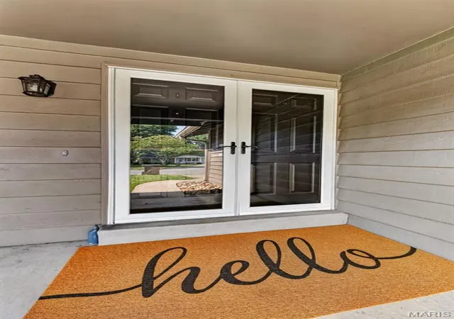 Photo 2 of Sale Pending at 19 Novella Dr, Saint Peters, MO 63376 | MLS# MIS26056418 | Listing updated on 2026-09-03