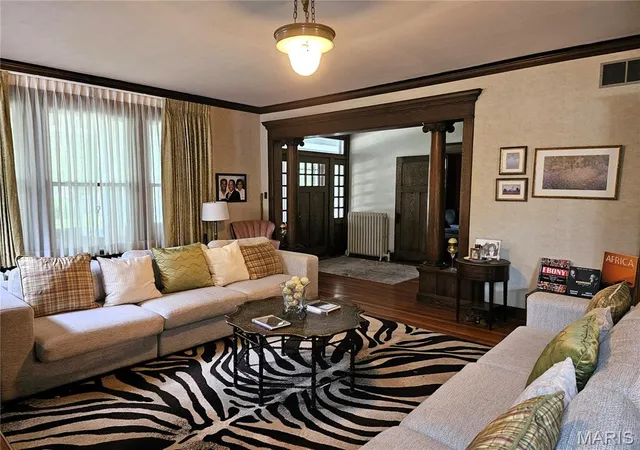 Photo 3 of Single family home for sale at 636 Jefferson St, Hillsboro, IL 62049 | MLS# MIS26056426 | Listing updated on 2026-10-19