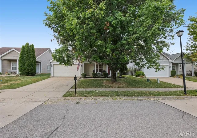 Photo 3 of Single family home for sale at 1776 Ambrose Ter Dr, Belleville, IL 62226 | MLS# MIS26056441 | Listing updated on 2026-09-20