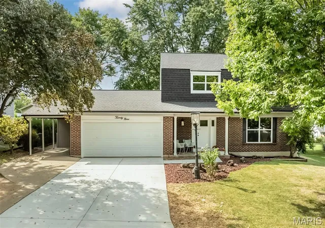 Photo 1 of Single family home for sale at 29 Ml Race Dr, Saint Peters, MO 63376 | MLS# MIS26056445 | Listing updated on 2026-09-14
