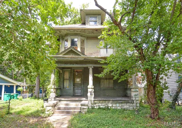 Single family home for sale at 463 Newport Ave, Saint Louis, MO 63119 | MLS# MIS26056446