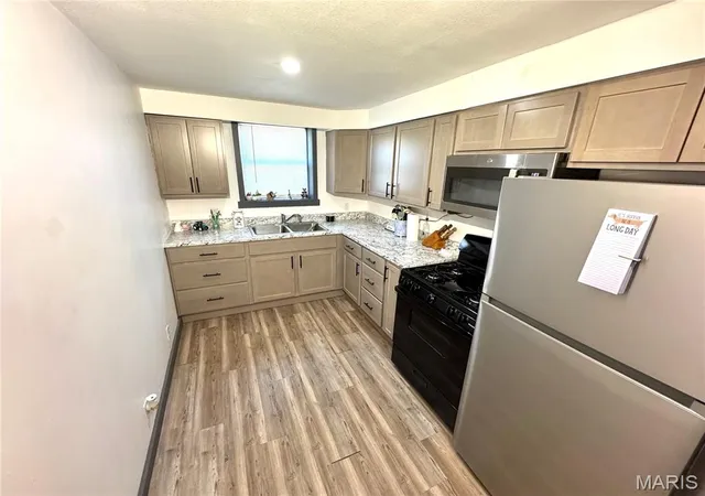 Photo 3 of Single family home for sale at 302 S 5th Street, La Grange, MO 63448 | MLS# MIS26056449 | Listing updated on 2026-10-27