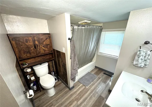 Photo 3 of Single family home for sale at 302 S 5th Street, La Grange, MO 63448 | MLS# MIS26056449 | Listing updated on 2026-09-30