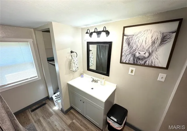 Photo 4 of Single family home for sale at 302 S 5th Street, La Grange, MO 63448 | MLS# MIS26056449 | Listing updated on 2026-09-30