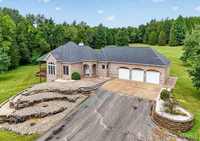 Photo 2 of Single family home for sale at 2389 Desloge Ests Dr, Villa Ridge, MO 63089 | MLS# MIS26056450 | Listing updated on 2026-09-21