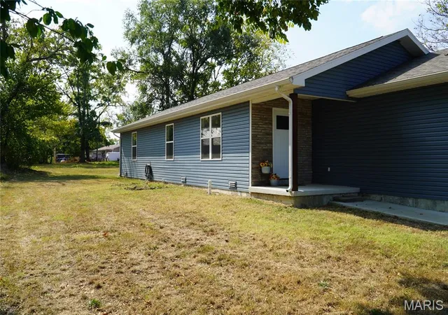 Photo 2 of Single family home for sale at 950 Main St, Lebanon, MO 65536 | MLS# MIS26056454 | Listing updated on 2026-09-03