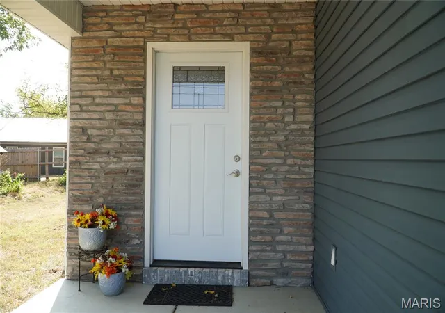 Photo 3 of Single family home for sale at 950 Main St, Lebanon, MO 65536 | MLS# MIS26056454 | Listing updated on 2026-09-03