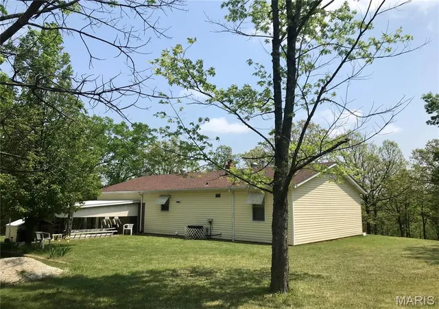 Photo 2 of Sale Pending at 13505 State Rd E, De Soto, MO 63020 | MLS# MIS26056463 | Listing updated on 2026-09-29