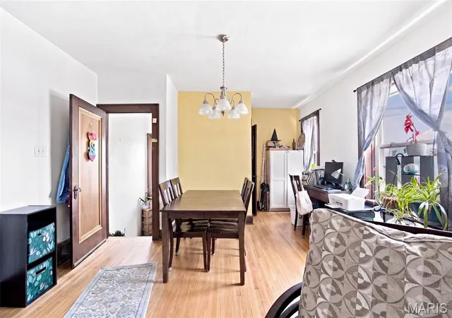 Listing Photo 5 - Condo for sale in building located at 6652 Marmaduke Ave, Saint Louis, MO 63139