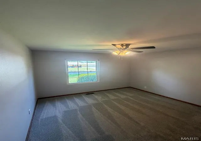 Photo 4 of Single family home for sale at 203 Dartmouth Dr, O Fallon, IL 62269 | MLS# MIS26056471 | Listing updated on 2026-09-02
