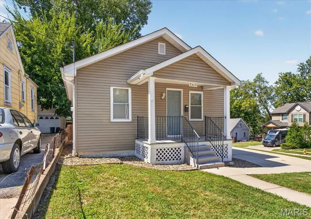 Photo 2 of Sale Pending at 2415 Florent Ave, Saint Louis, MO 63143 | MLS# MIS26056472 | Listing updated on 2026-09-28