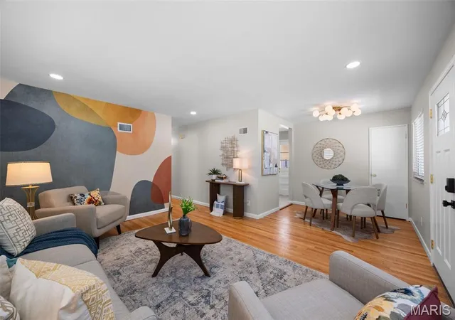 Photo 3 of Sale Pending at 8816 Bridgeport Ave, Saint Louis, MO 63144 | MLS# MIS26056478 | Listing updated on 2026-10-02