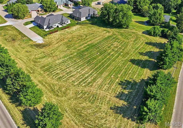 Photo 4 of Land for sale at 0 Old Collinsville Rd Frank Scott Pkwy, Belleville, IL 62226 | MLS# MIS26056482 | Listing updated on 2026-09-02