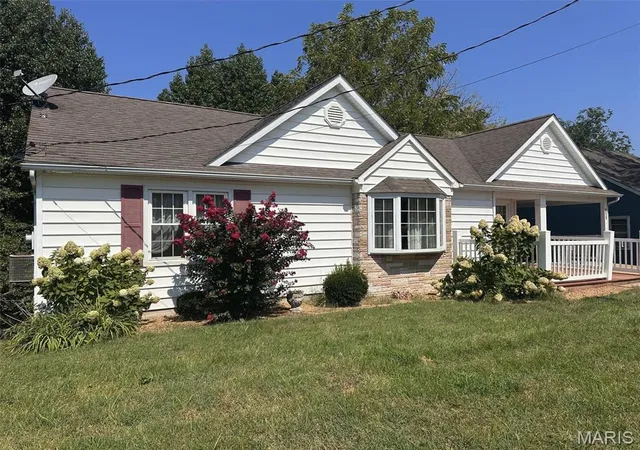 Photo 2 of Single family home for sale at 811 Miller St, New Haven, MO 63068 | MLS# MIS26056492 | Listing updated on 2026-09-04