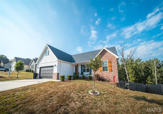 Photo 1 of Single family home for sale at 107 Alice Dr, Waynesville, MO 65583 | MLS# MIS26056499 | Listing updated on 2026-09-27